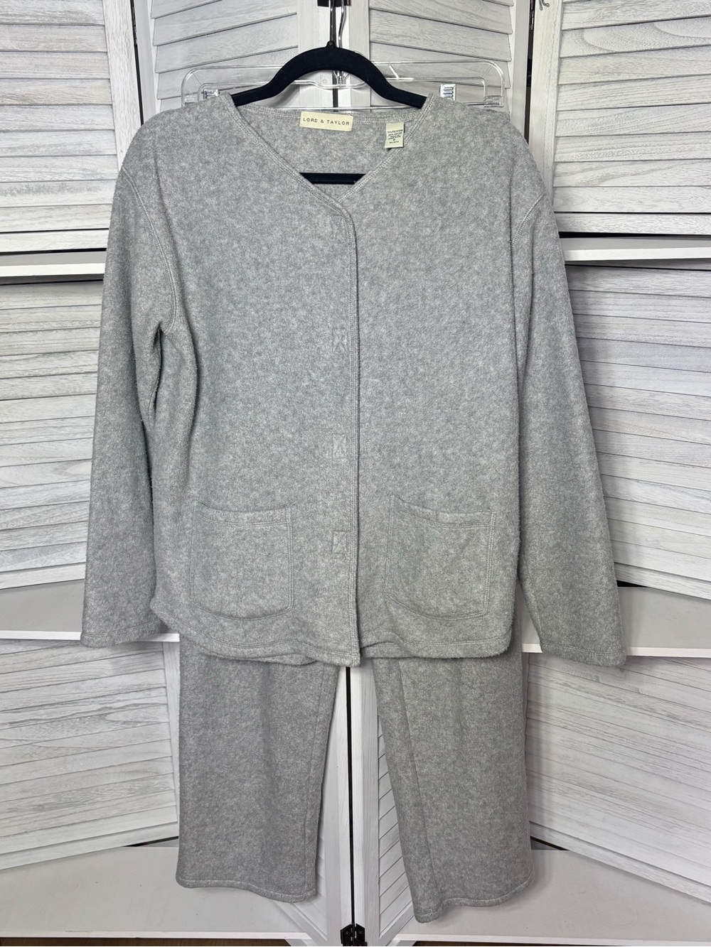 Lord & Taylor Gray Fleece Lounge Pajama Set Size S 2 Piece